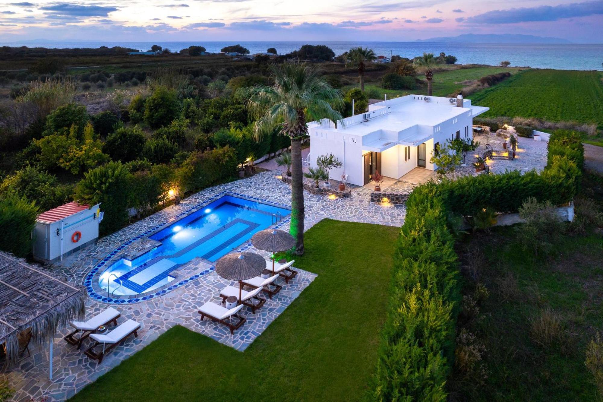 Villa Palmeras Soroni Exterior foto